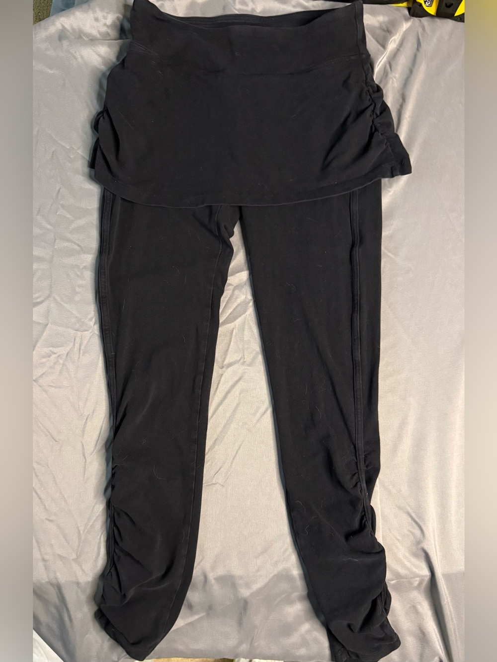 Athleta women’s organic cotton 2-in-1 skirted leggings Sz S black minimalist